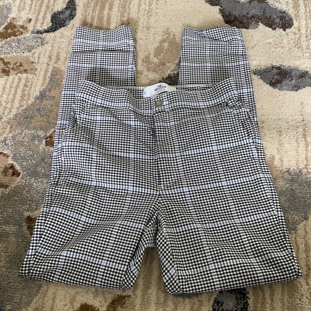 Hollister Ultra High-Rise plaid stretchy pants